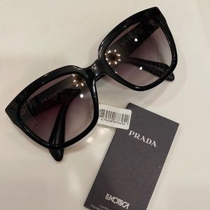 Authentic Prada SPR 07P 1AB-0A7 Rectangle Black Gray Gradient Sunglasses